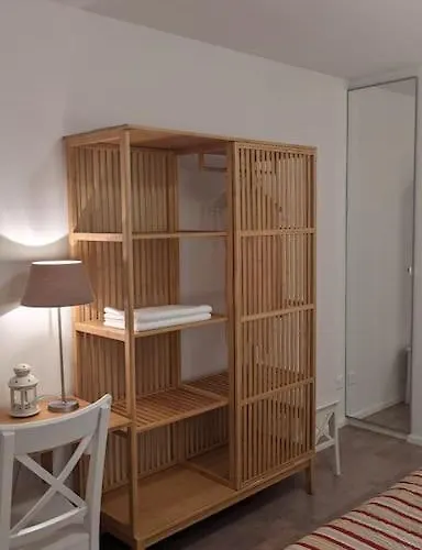 Wonderful With Cablecar To Area Apartment *