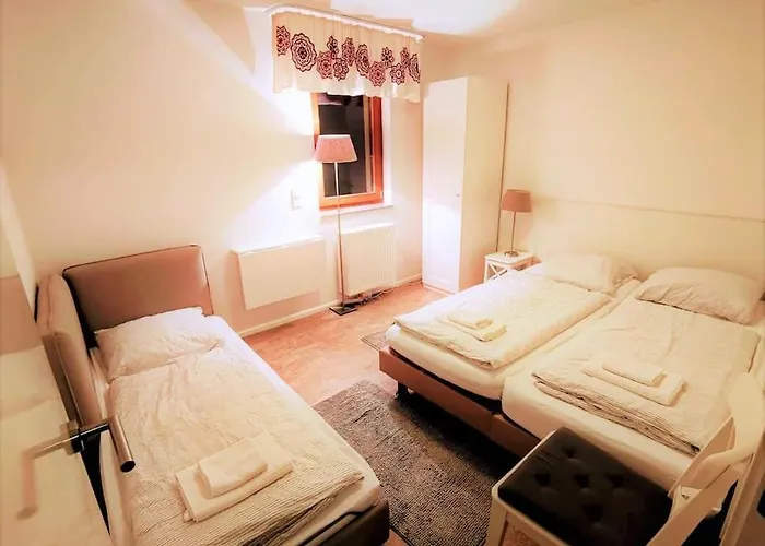 Wonderful With Cablecar To Area Apartment